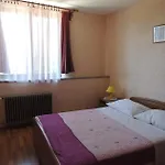 Apartament Nela *