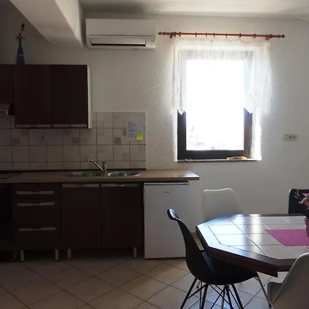Apartament Nela Bale