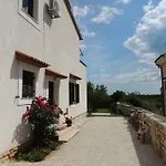 Nela Apartman *